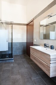 Naro Suites And Rooms