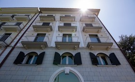 Le Fratte Luxury Home