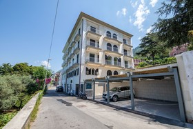 Le Fratte Luxury Home