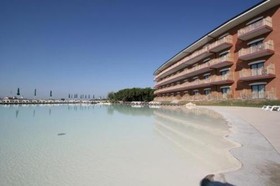 Golden Tulip Marina di Castello Resort