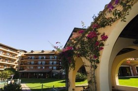 Golden Tulip Marina di Castello Resort