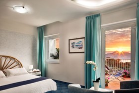 Blue-Wave Experience Resort