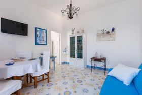 Isabella Massalubrense