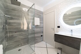 Apartments Hotel Real Suite Napoli Chiaia Mergellina