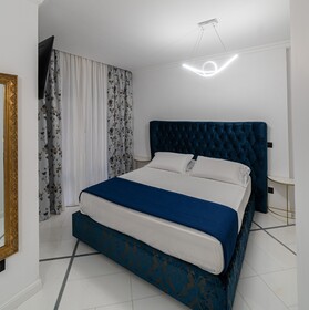 Apartments Hotel Real Suite Napoli Chiaia Mergellina