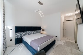 Apartments Hotel Real Suite Napoli Chiaia Mergellina