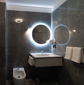 Apartments Hotel Real Suite Napoli Chiaia Mergellina