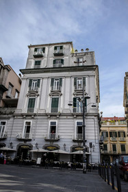 B&B Le 4 Stagioni Dante’s Suites