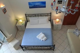 B&B Mitilini Central Station