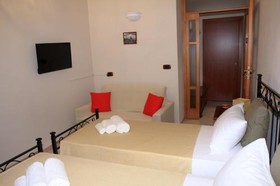 B&B Mitilini Central Station