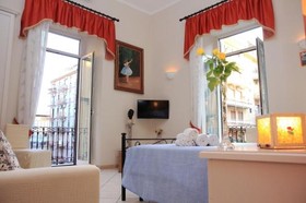 B&B Mitilini Central Station