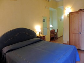 Bonapace Porta Nolana