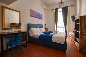 Carafa's Central Apartments