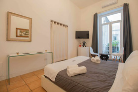 Carafa's Central Apartments