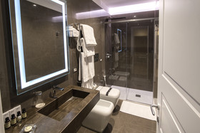 Caruso Place Boutique & Wellness Suites