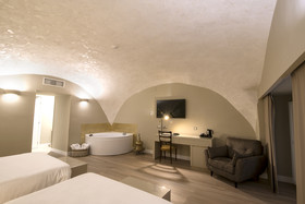 Caruso Place Boutique & Wellness Suites