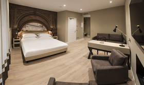 Caruso Place Boutique & Wellness Suites