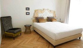 Casa Vittoria Napoli-Santa Lucia