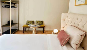 Casa Vittoria Napoli-Santa Lucia