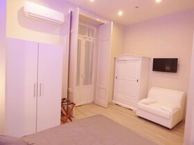 Da Polly A Piazza Amedeo