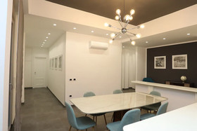 Delia Rooms & Gallery