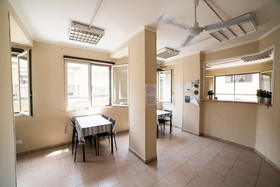 Departure Rooms & Hostels