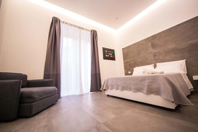 Gallery Suite Naples