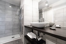 Gramsci Suites & Apartments