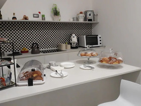 Hermes Rooms For Tourists