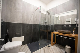 Hermes Rooms For Tourists