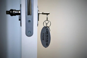 Hermes Rooms For Tourists