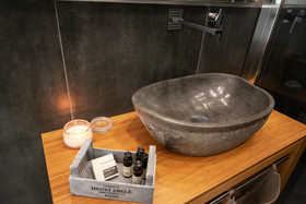 Hermes Rooms For Tourists