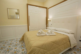 La Corte Dei Borboni