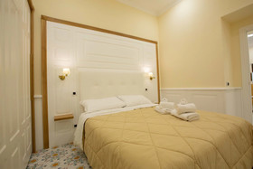 La Corte Dei Borboni