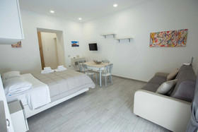 La Corte Dei Borboni