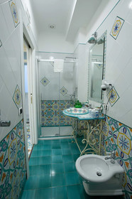 La Corte Dei Borboni