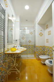 La Corte Dei Borboni