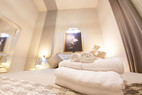 Leone Camere D'autore