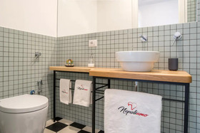 Napoliamo Guest House