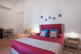 Napoliamo Guest House