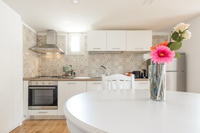 Stay In Naples Flats