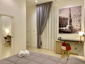 Napoli Squares Suites