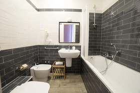 P.C. Boutique H. Loggia