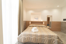 P.C. Boutique H. Loggia