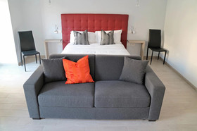 Riviera Luxury Suites