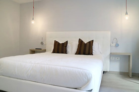 Riviera Luxury Suites