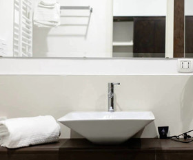 Riviera Luxury Suites