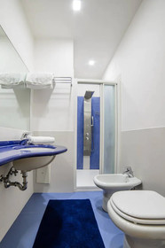 Riviera Luxury Suites