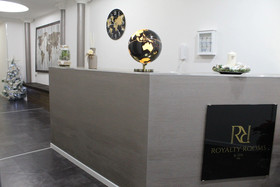 Royalty Rooms & Spa