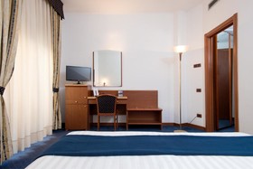 LHP Napoli Palace & SPA